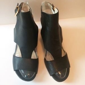 Kenneth Cole black leather wedge sandal NEW!